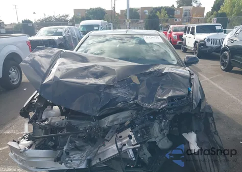 2025 Toyota Camry Le z USA, uszkodzony, nr VIN 4T1DAACK2SU168621